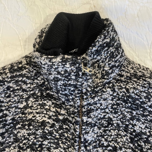 J Crew Lodge Coat in Speckled Boucle - Picture 3 of 10